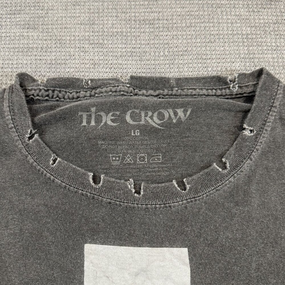 The Crow Distressed Graphic T-Shirt Size L Gray Believe in Angels Edgy Movie - Picture 4 of 12